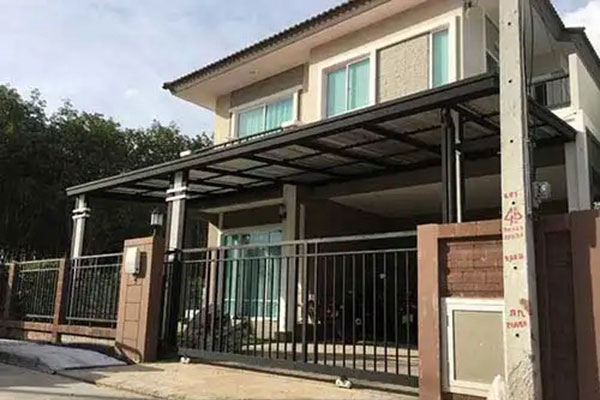 ผลงานต่อเติมหลังคาโรงรถและต่อเติมครัวหลังบ้าน ภูเก็ต
